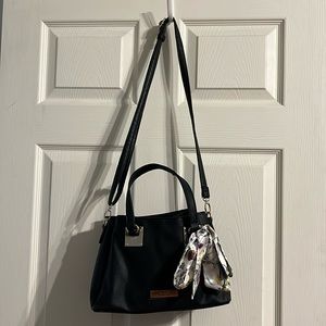 Black cross body black purse